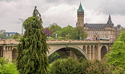Viajes a PARIS Y PRAGA 2025 en español | Agencia de Viajes Festival